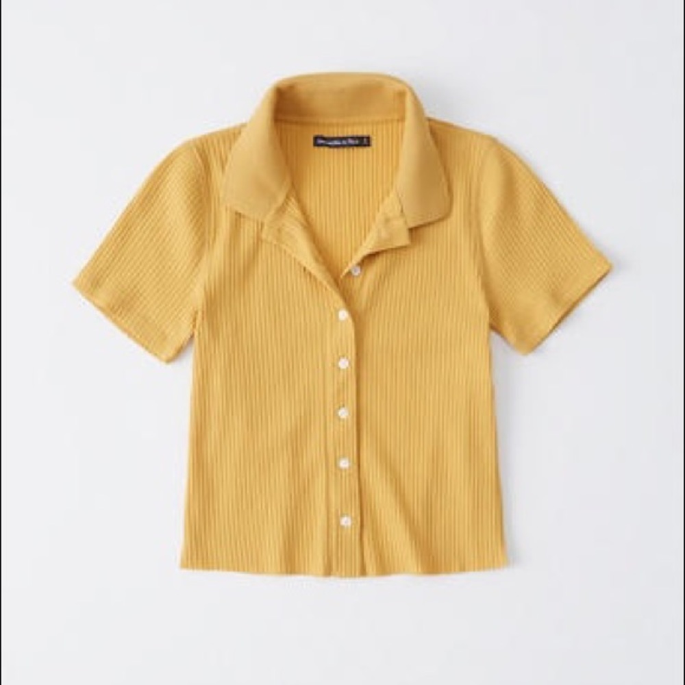 Cropped ribbed button up